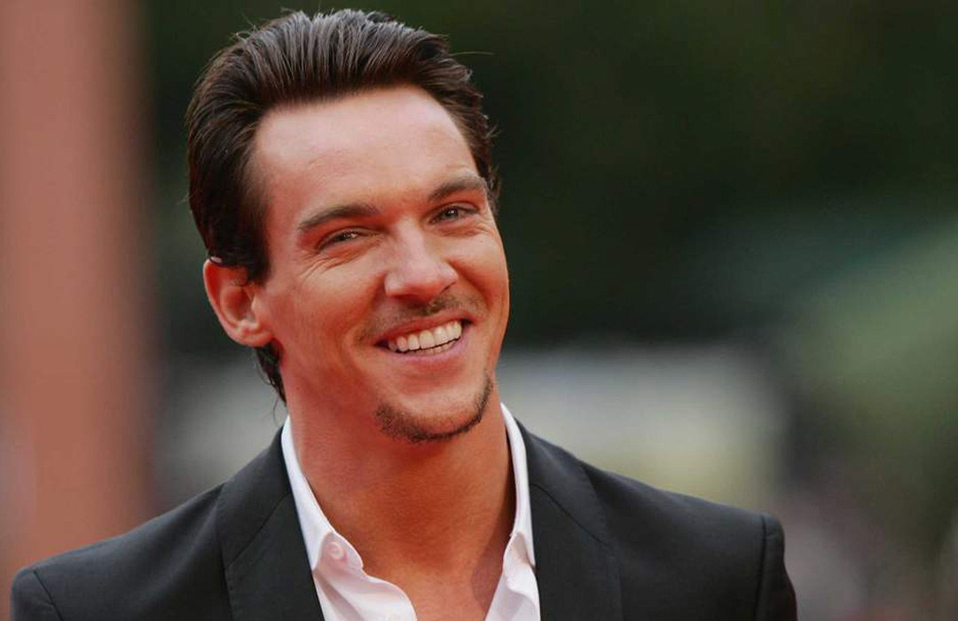 jonathan rhys meyers-1551189929.jpg